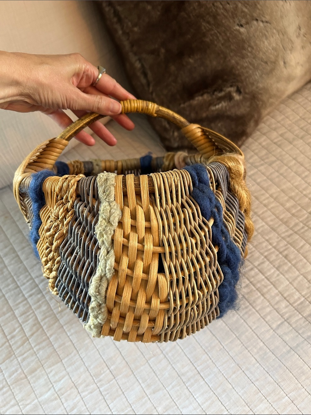 Vtg handmade rare wicker small weaved  basket home decor cottage country - Picture 3 of 14